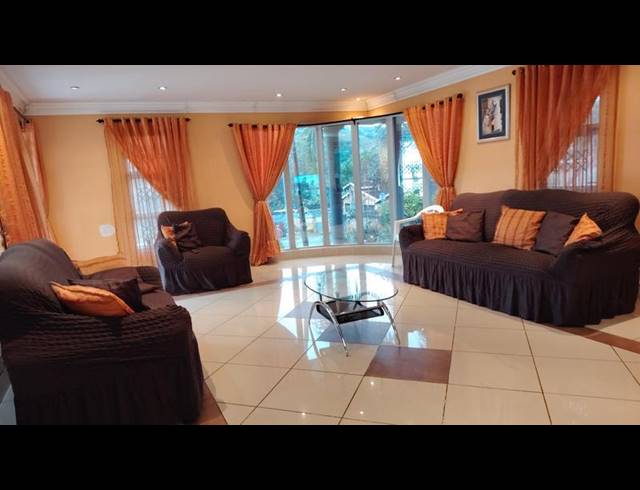 3 BEDROOM HOUSE FOR SALE IN SHALLCROSS